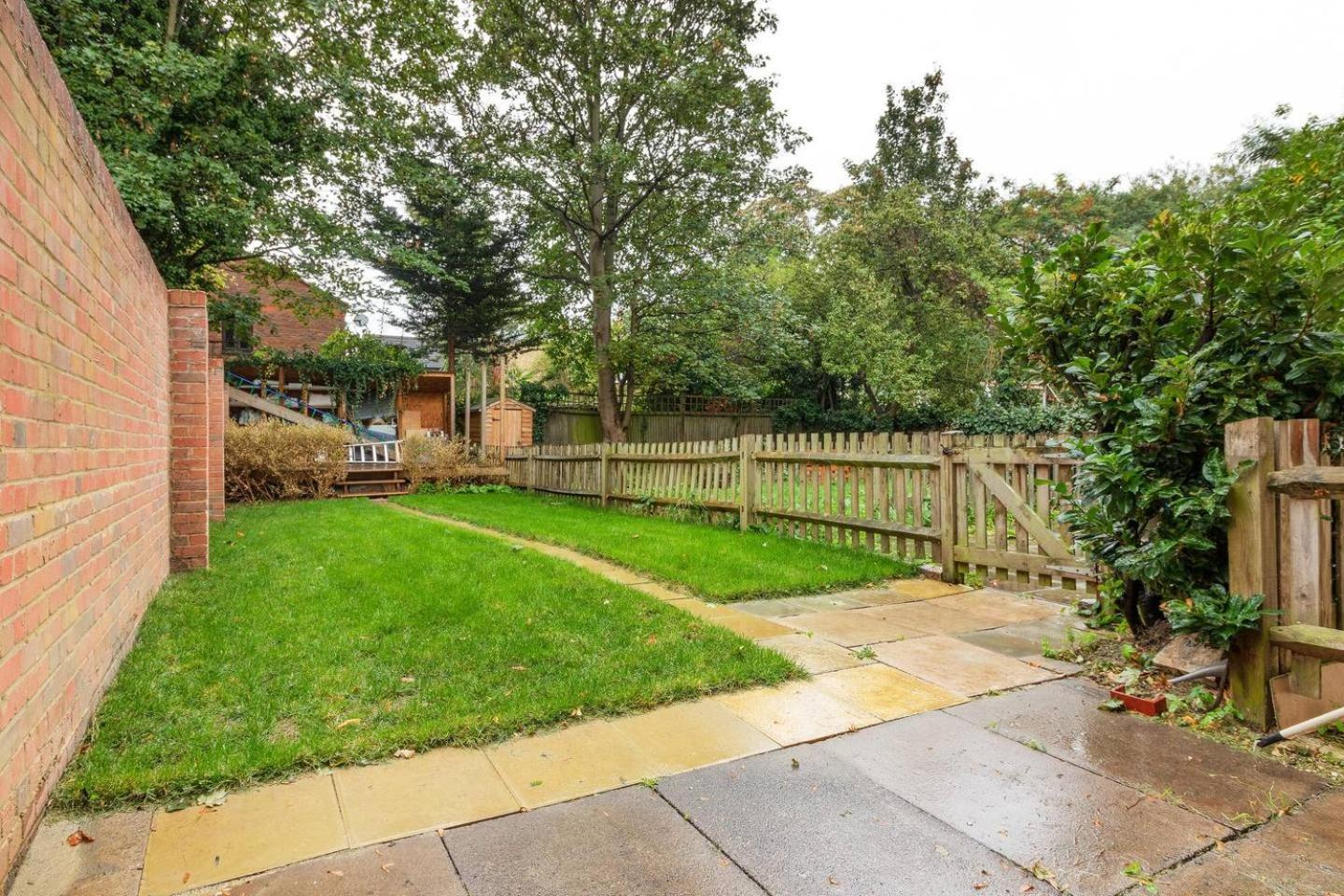 Airy Spacious 1 Bedroom Aprtment With Garden In Brixton London Exterior photo