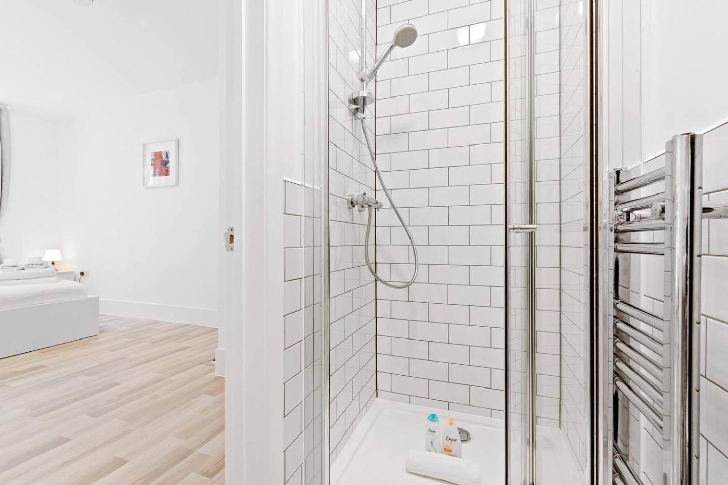 Airy Spacious 1 Bedroom Aprtment With Garden In Brixton London Exterior photo